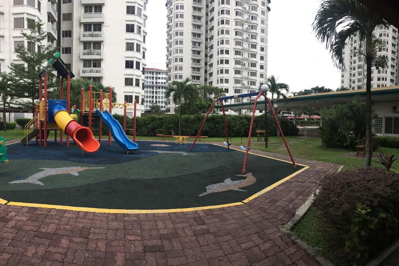 Cozy Kelana Jaya Semi-D Apt Near Mall, College & Hospital Petaling Jaya Eksteriør bilde